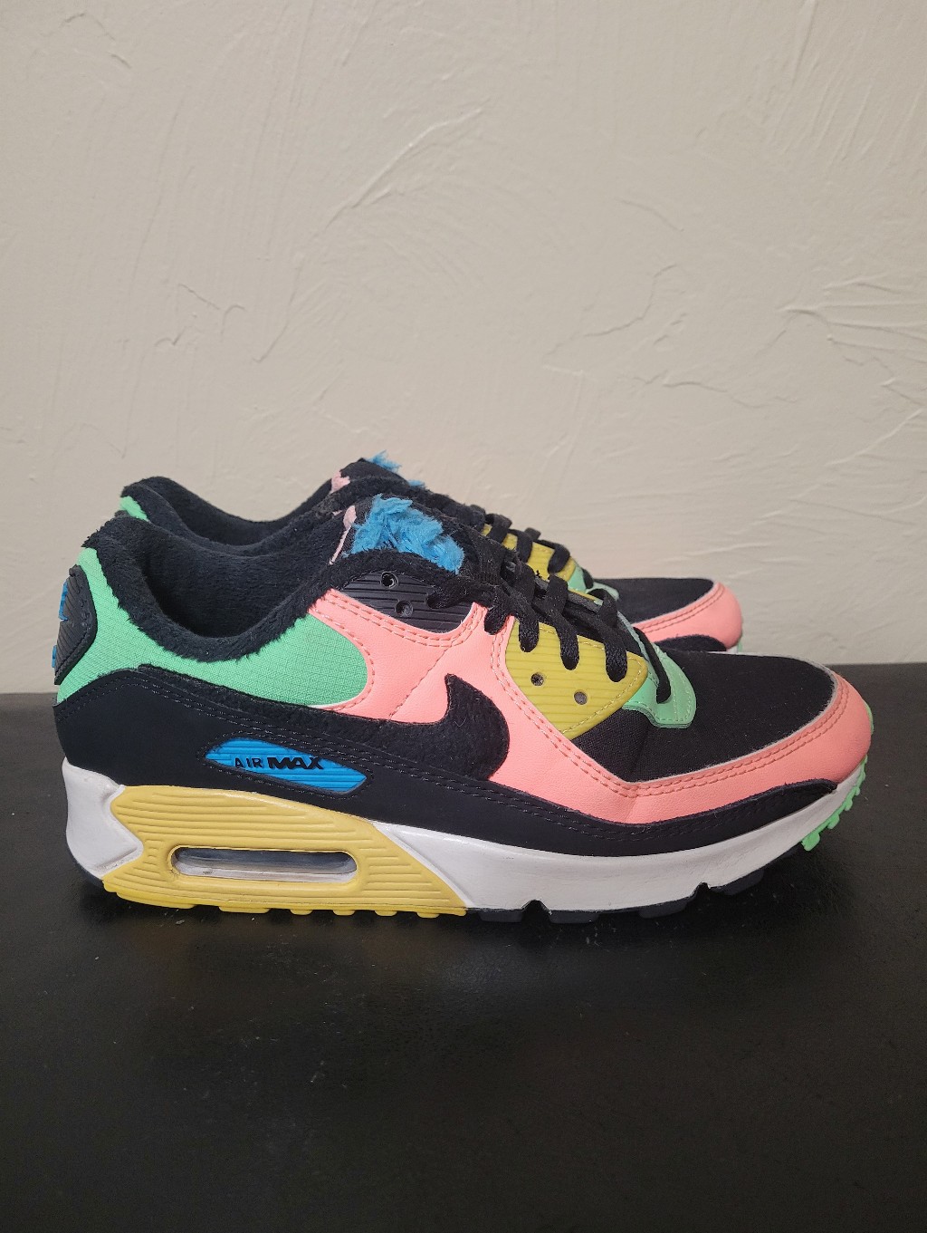 Nike Air Max 90 Atomic Pink Solar Flare Womens Sneakers